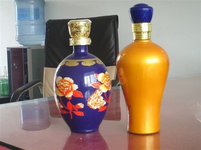 供應(yīng)噴涂酒瓶【13912045688】-中華包裝瓶網(wǎng)-專業(yè)的瓶子、瓶蓋交易網(wǎng)站